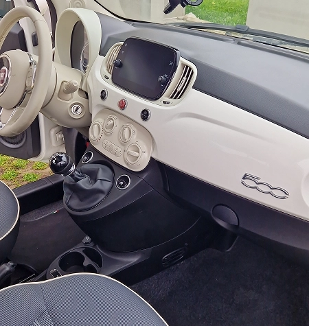 Nettoyage int&eacute;rieur v&eacute;hicule Nantes